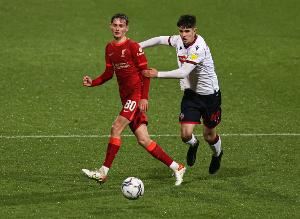 TA：利物浦22岁中场莫顿对出场时间感到沮丧，他愿意加盟里昂