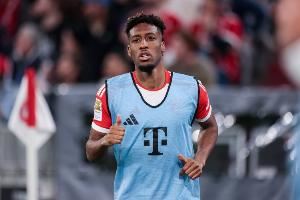 记者：利雅得胜利与科曼就个人条款达成一致，正与拜仁商谈转会费