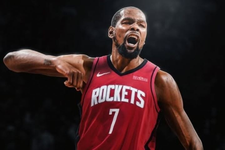 和火箭最高可签2年1.24亿👀名记：杜兰特新合同可能降至2年1亿