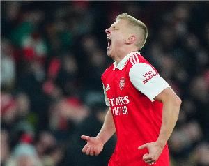 记者：费内巴切与枪手商谈津琴科转会，球员为受穆帅赏识感到荣幸