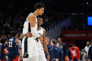 福克斯+文班+卡斯尔+哈珀！马刺确定未来架构 新赛季阵容啥水平？