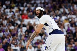 浓眉不想一直打5？帕金斯：我很失望 他本应带着使命感进入新赛季