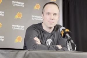 小吧问太阳主帅对新秀的建议 对方笑答:NBA很难 要抓住一切机会~